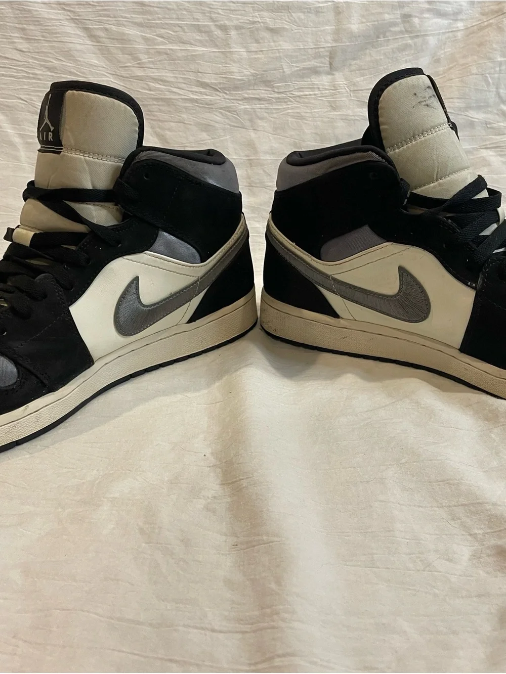 Nike Air Jordan 1 Mid Grey Fog Satin Toe Men’s Size 12 Sneakers 852542-011